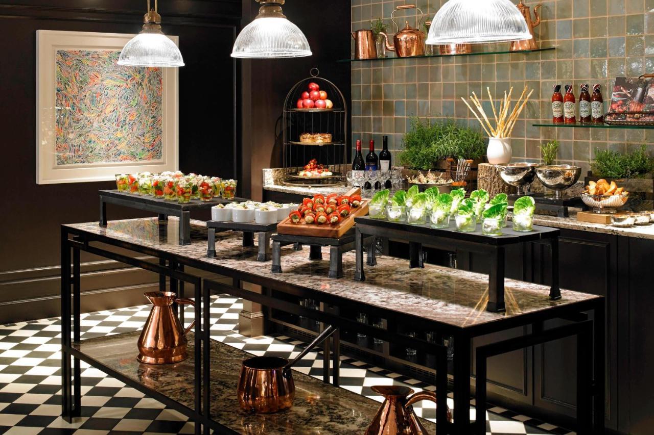 Отель Marriott Park Lane