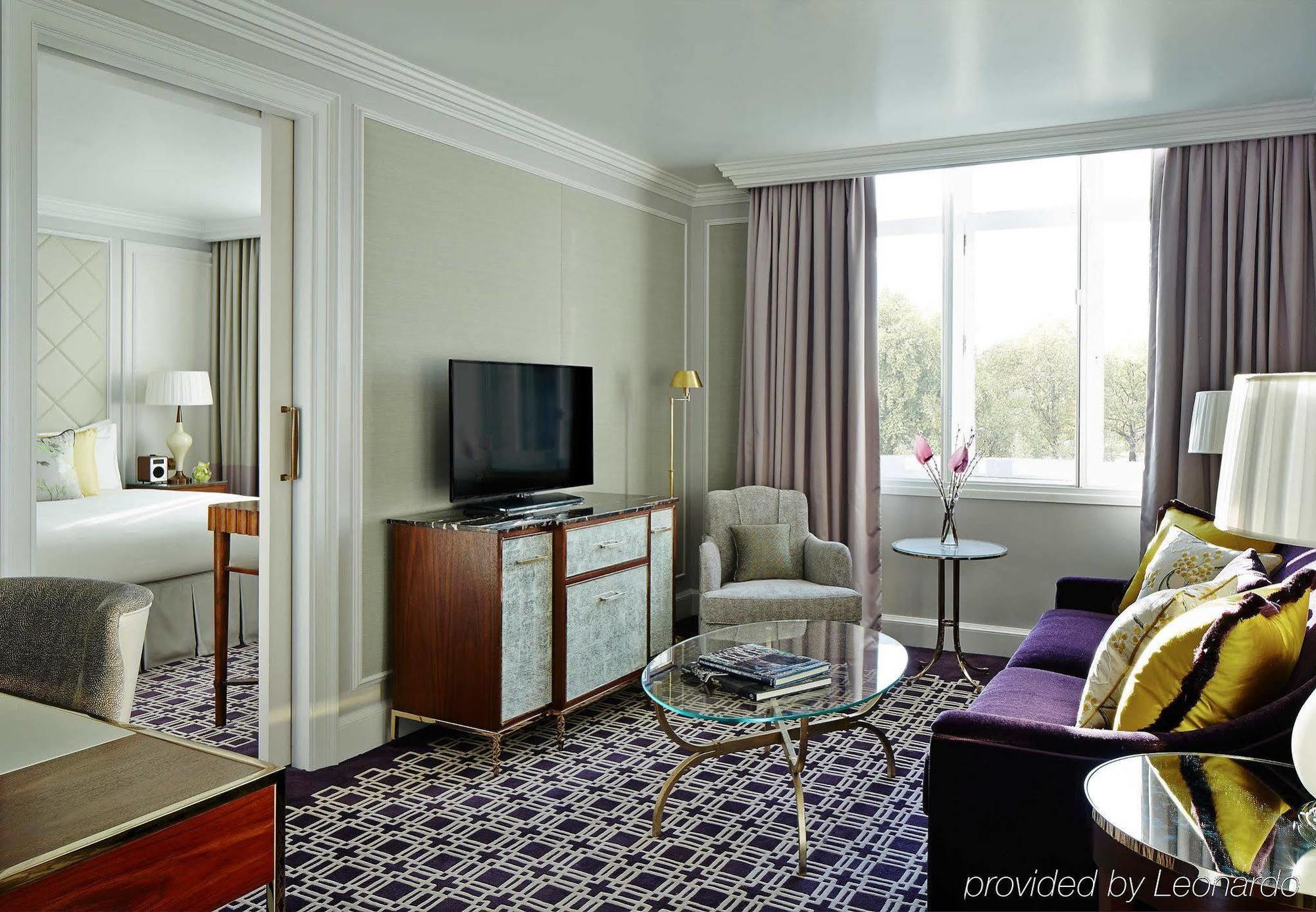 Отель Marriott Park Lane 5*